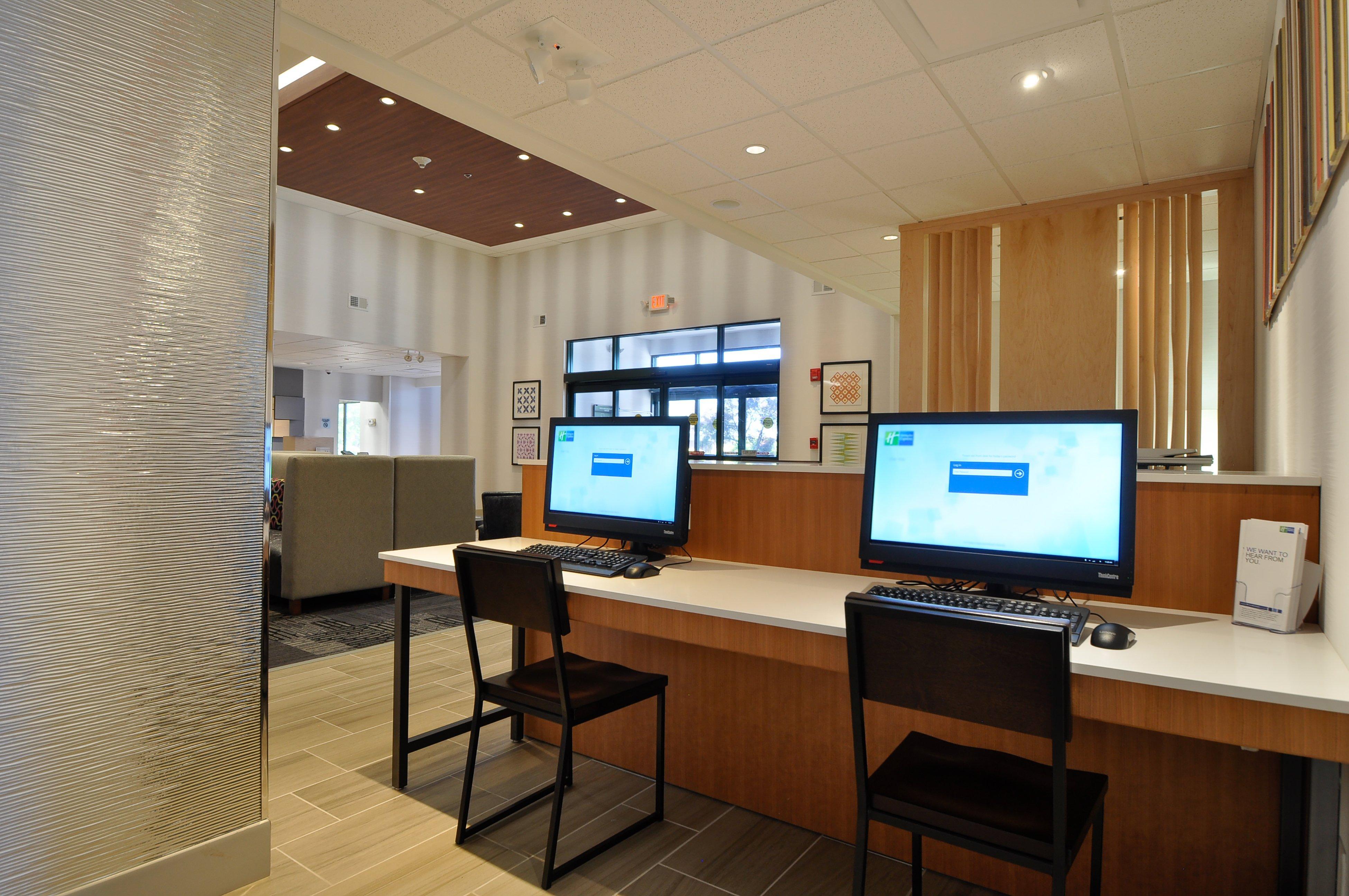 Wingate By Wyndham Stafford/Quantico Hotel Buitenkant foto